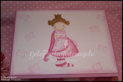 Caixa ganchinhos Princesa2.JPG