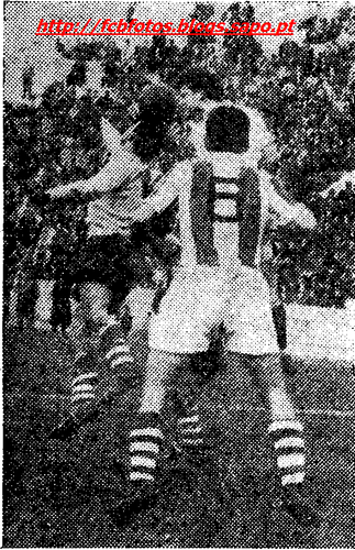 1955-56-braga-fcb-isidoro defende.png