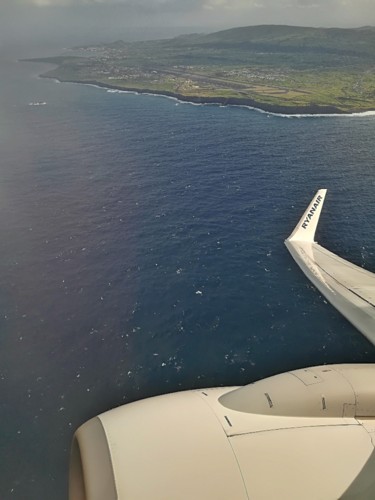 COPYRIGHT: O RAPAZ DAS ILHAS