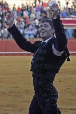 Manuel Escribano - 13.04.2016 - Sevilla.jpg Manuel Escribano - 13.04.2016 - Sevilla.jpg