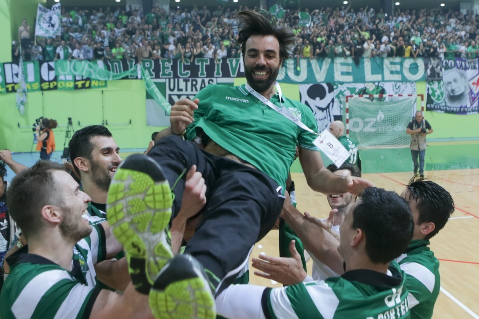 hugo_canela_andebol_sporting_campeao_foto_manuel_d hugo_canela_andebol_sporting_campeao_foto_manuel_d