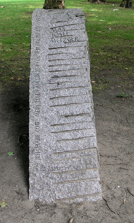 Padre Max Josef Metzger Pedra evocativa.jpg