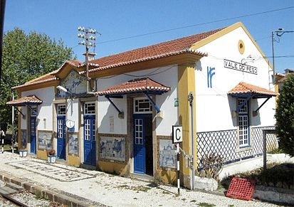 Estação_de_Vale_do_Peso in. Wikipédia.jpg