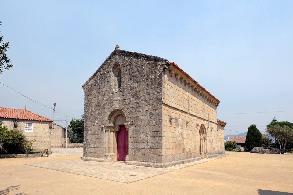 igreja-de-cabeca-santa-penafiel.jpg