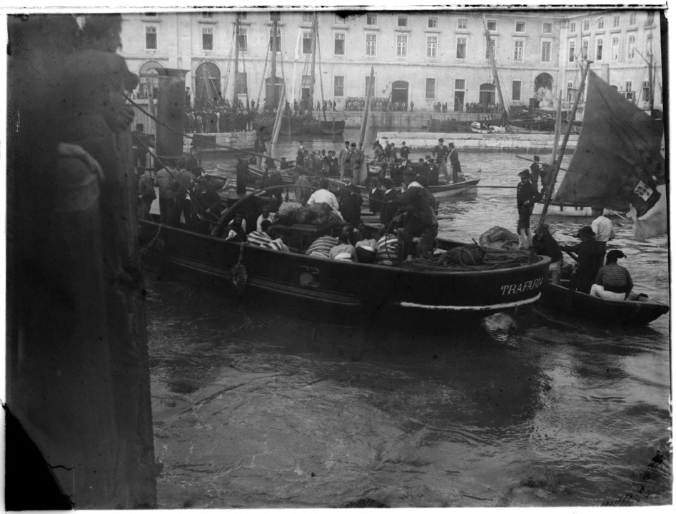 chegada de gungunhana.jpg chegada de gungunhana.jpg