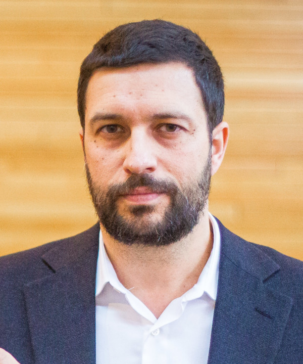 Photo_action_to_mark_Migrants_International_Day_(J