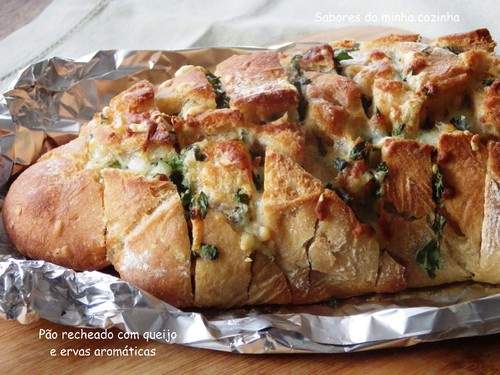 IMGP3920-Pão recheado com queijo e ervas aromáti