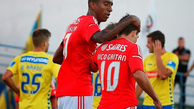 talisca estoril benfica 2.jpg