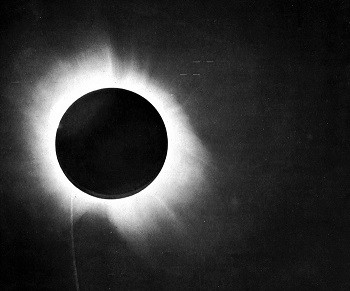 1919_eclipse_positive.jpg