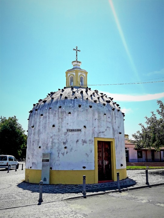 CAPELA_CILINDRICA_FERREIRA_ALENTEJO.jpg
