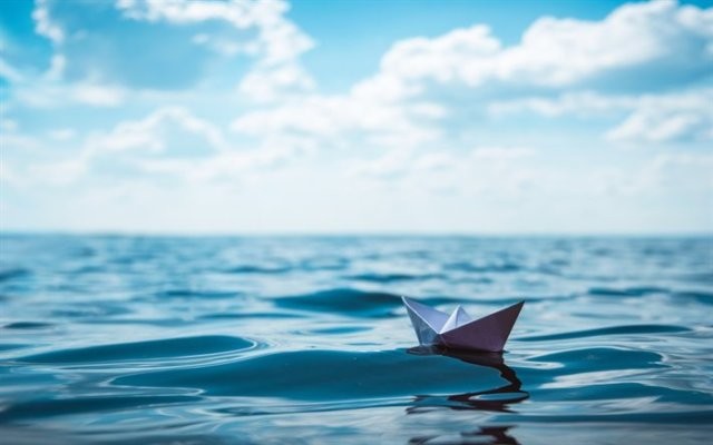 thumb2-paper-boat-waves-sea-travel-concepts-origam