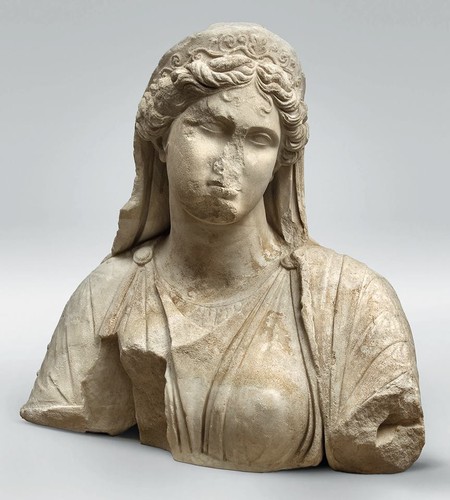 Upper Body of a Queen | Hellenistic period, second