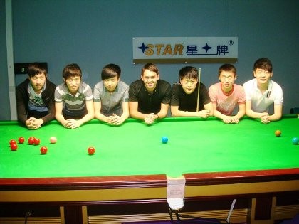 ronnie-at-the-star-snooker-academy.jpg