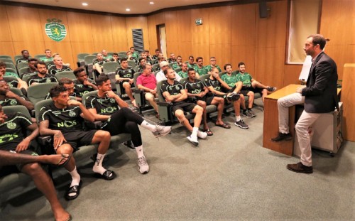 presidente_frederico_varandas_com_os_jogadores_3.j