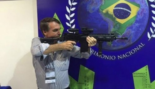bolsonaro-arma-1024x585.jpg