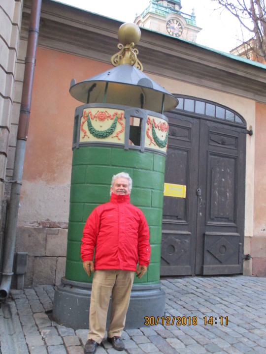 Urinol público Estocolmo.JPG