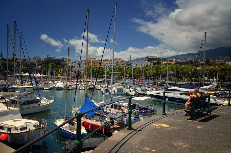 Marina-de-Funchal[1].jpg