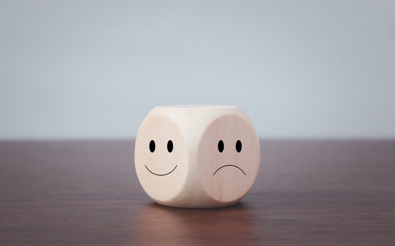 istock-feliz-triste_widelg.jpg