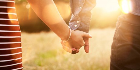 o-COUPLE-HOLDING-HANDS-facebook-460x230.jpg