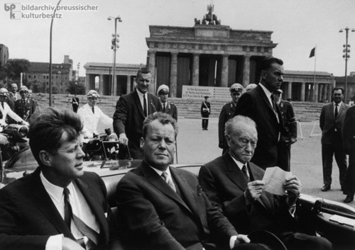JFK_Berlin[1].jpg