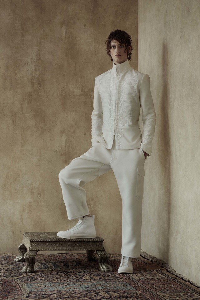 18-alexander-mcqueen-resort-17.jpg 18-alexander-mcqueen-resort-17.jpg