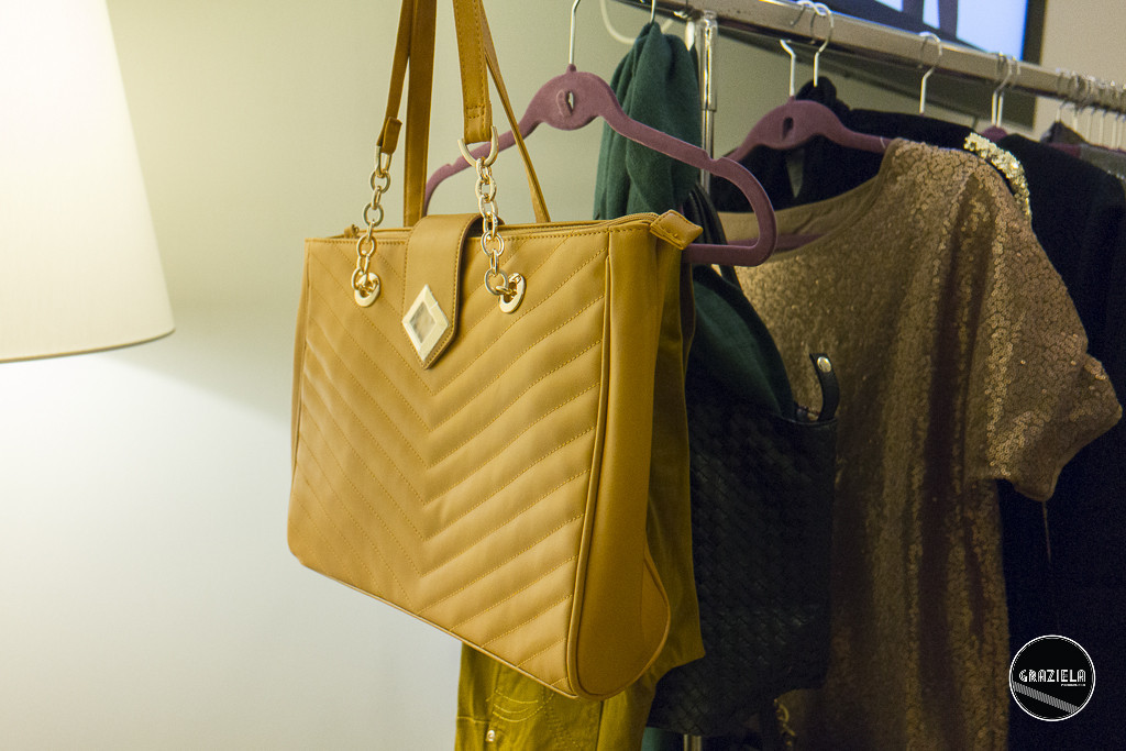 Avon-4956.jpg Avon-4956.jpg