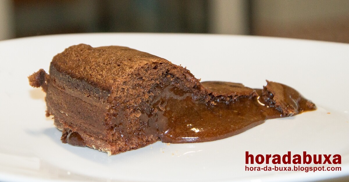 Receita de Bolo de Chocolate Húmido - horadabuxa.
