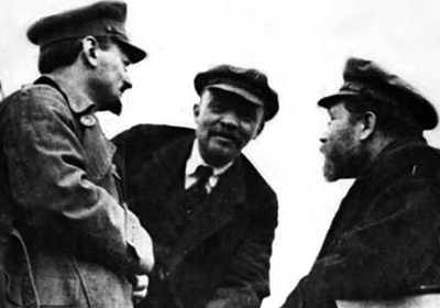 trotsky_lenin_kamenev-400x280.jpg