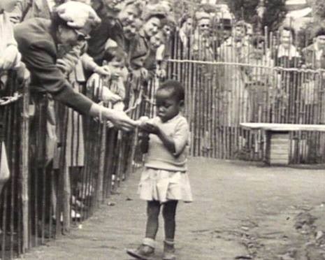 zoológico humano, 1958 na Bélgica.jpg zoológico humano, 1958 na Bélgica.jpg