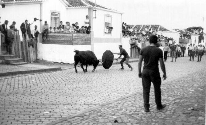 Foto Cronica 60DI ABR16 - O quinto toiro será soc