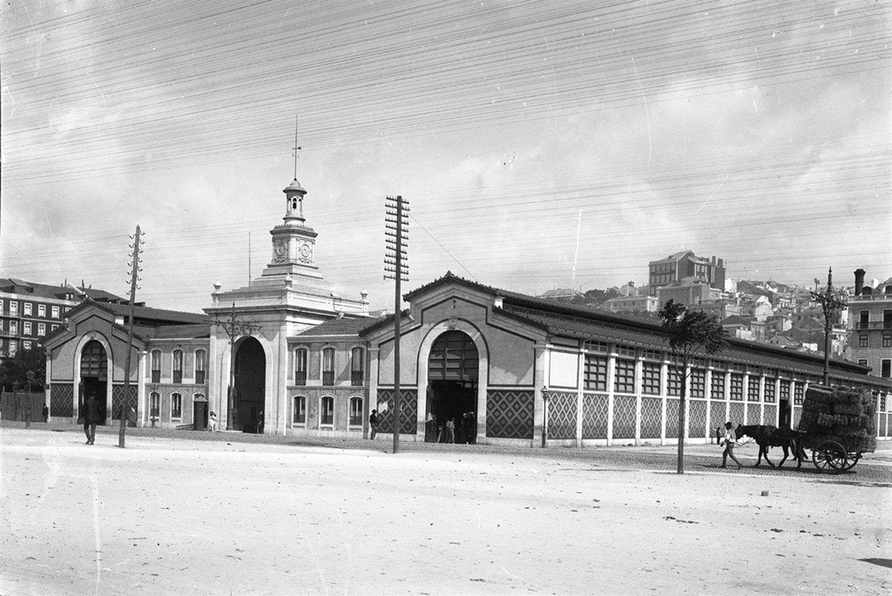 Mercado 24 de Julho  Ribeira Nova n i.jpg