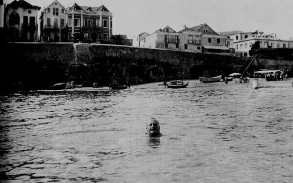 d carlos no banho.webp