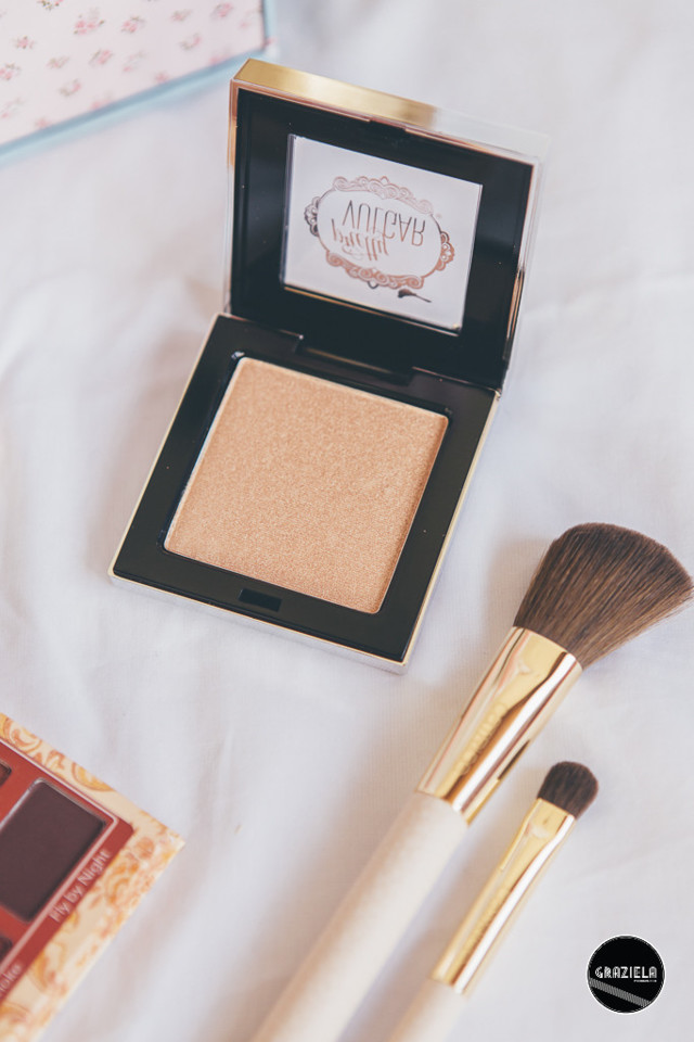 Pretty_Vulgar-9830.jpg Pretty_Vulgar-9830.jpg