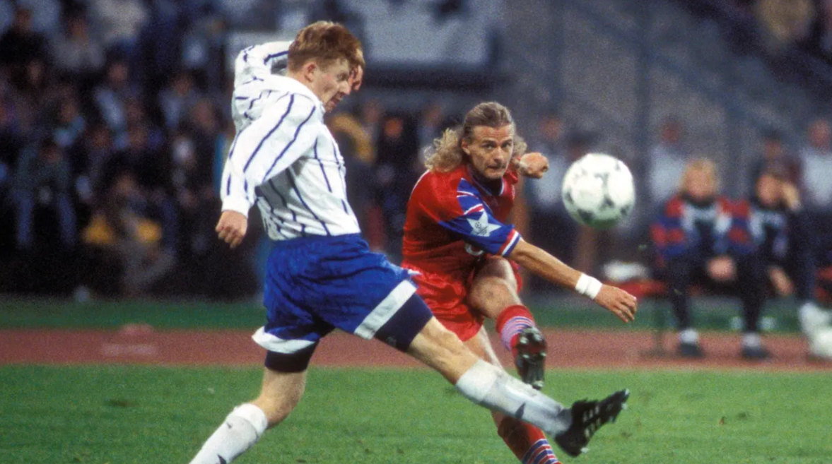 Alain Sutter no Bayern Munique Alain Sutter no Bayern Munique