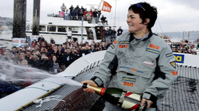 Ellen MacArthur depois de cumprir a volta ao mundo