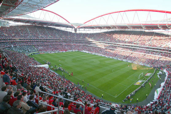 benfica-Da-Luz-Cheio.jpg