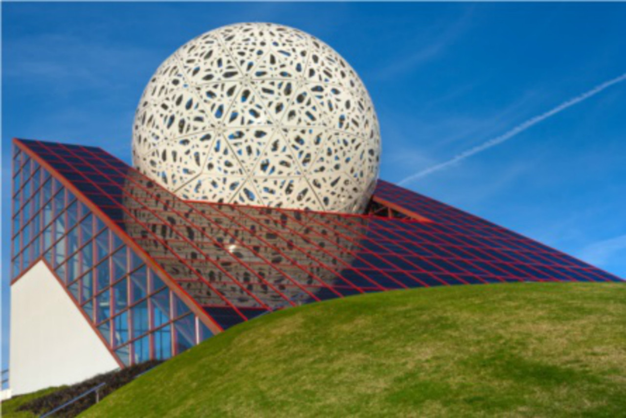 Futuroscope pavilhão futuro.jpg