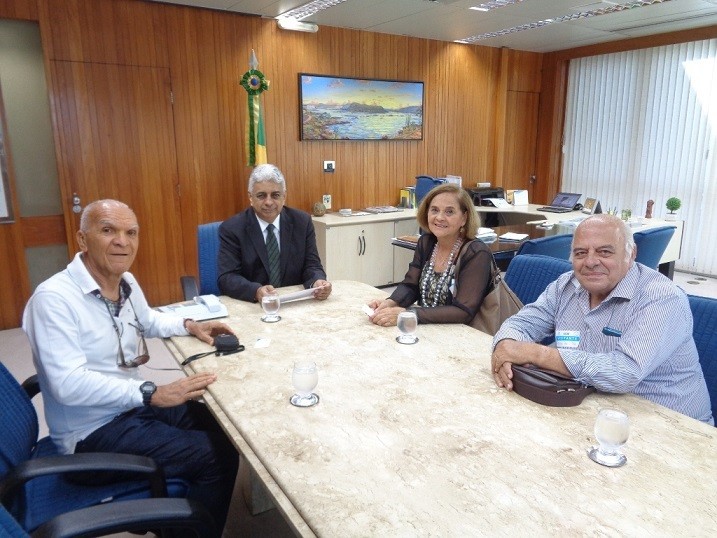 ENTREGA DA CARTA CONVITE PARA O JUBILEU AO PRESIDE