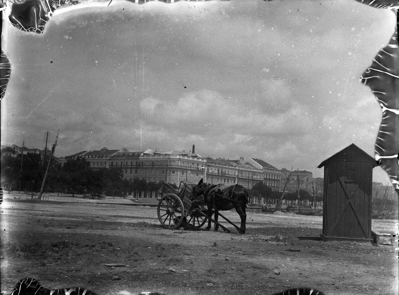 O Aterro frente ao Jardim de Santos, , foto de Jos