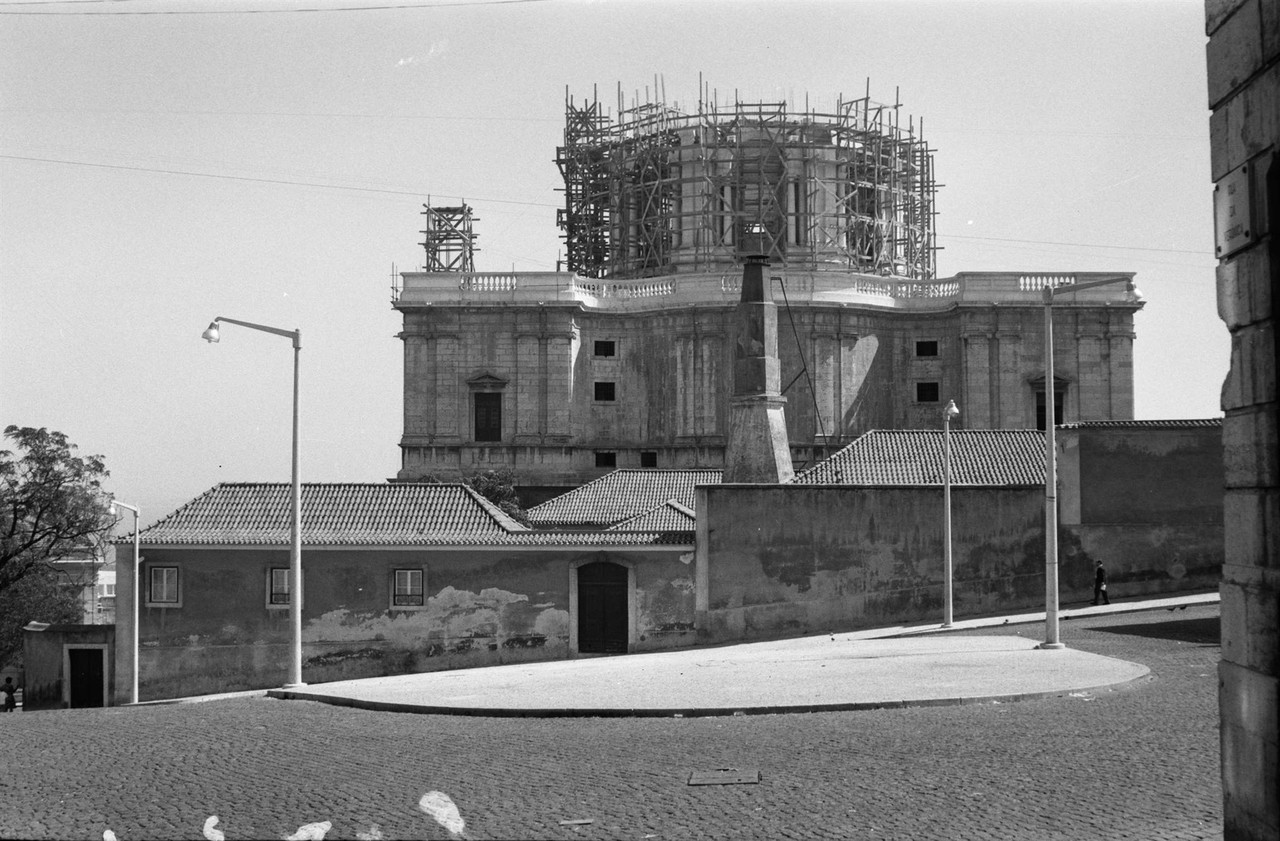 Igreja de Santa Engrácia em obras.jpg Igreja de Santa Engrácia em obras.jpg