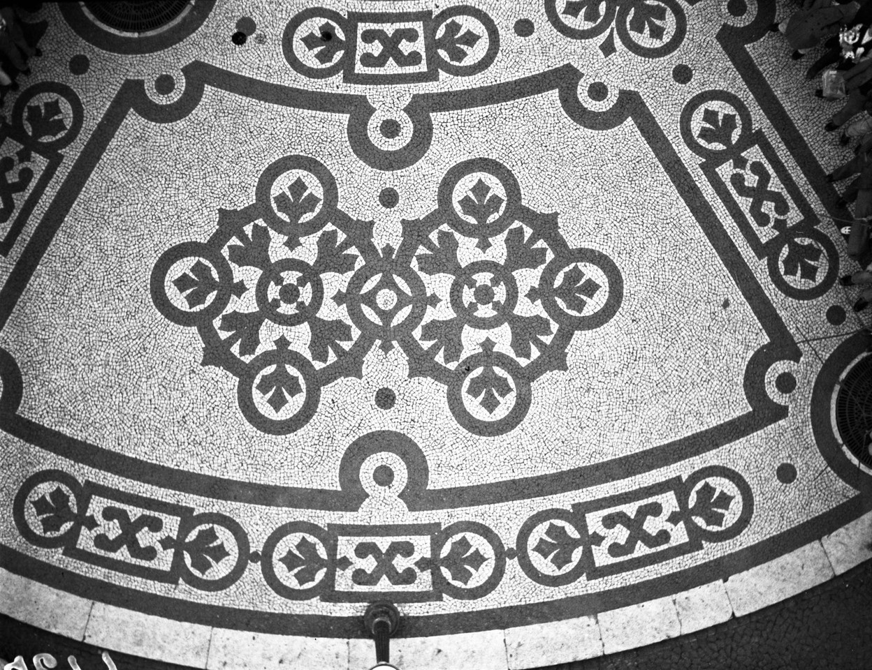 Calçada portuguesa, Av. da Liberdade, 1944, foto 