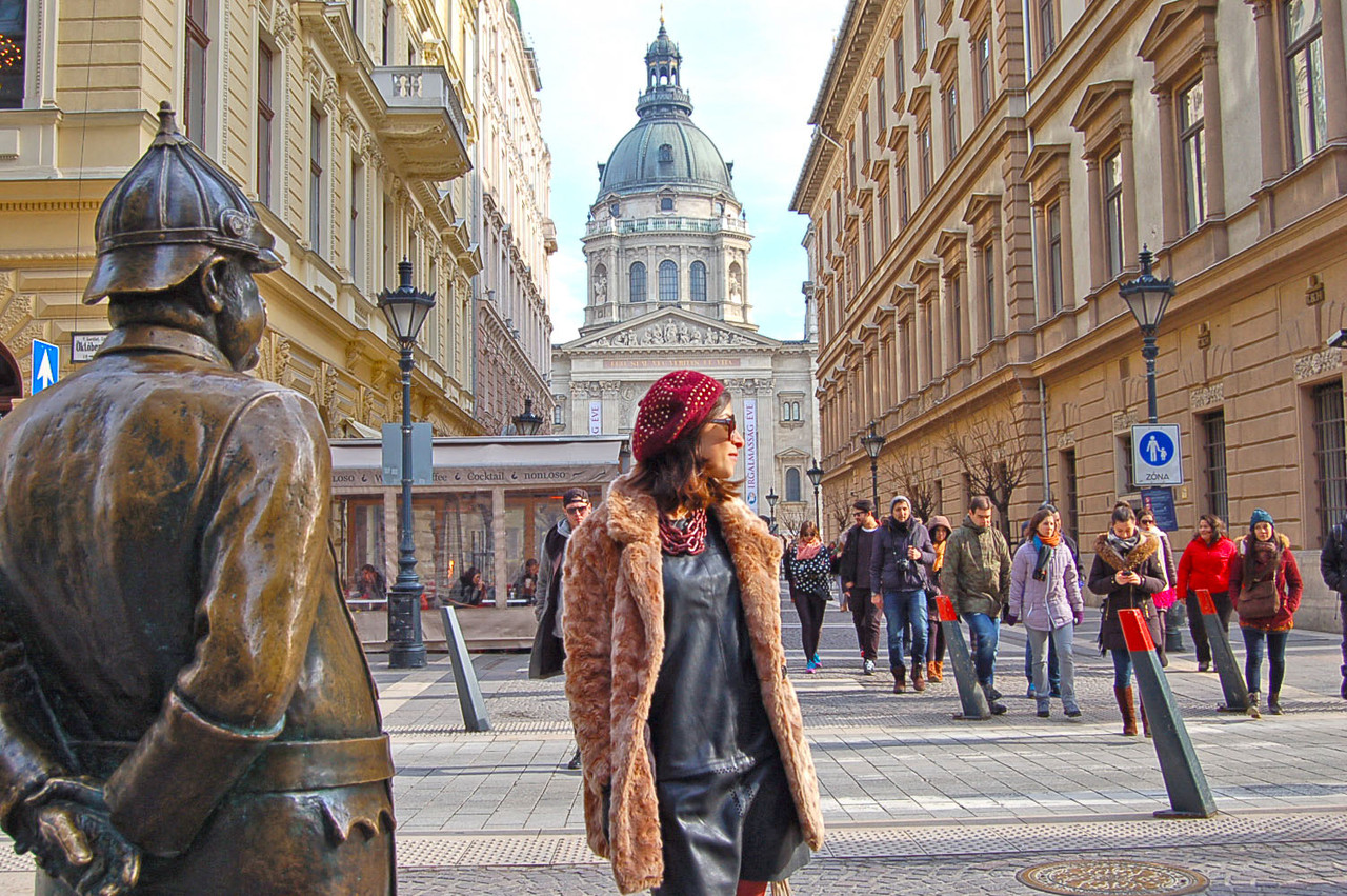 Catedral de Santo Estevão, ao fundo