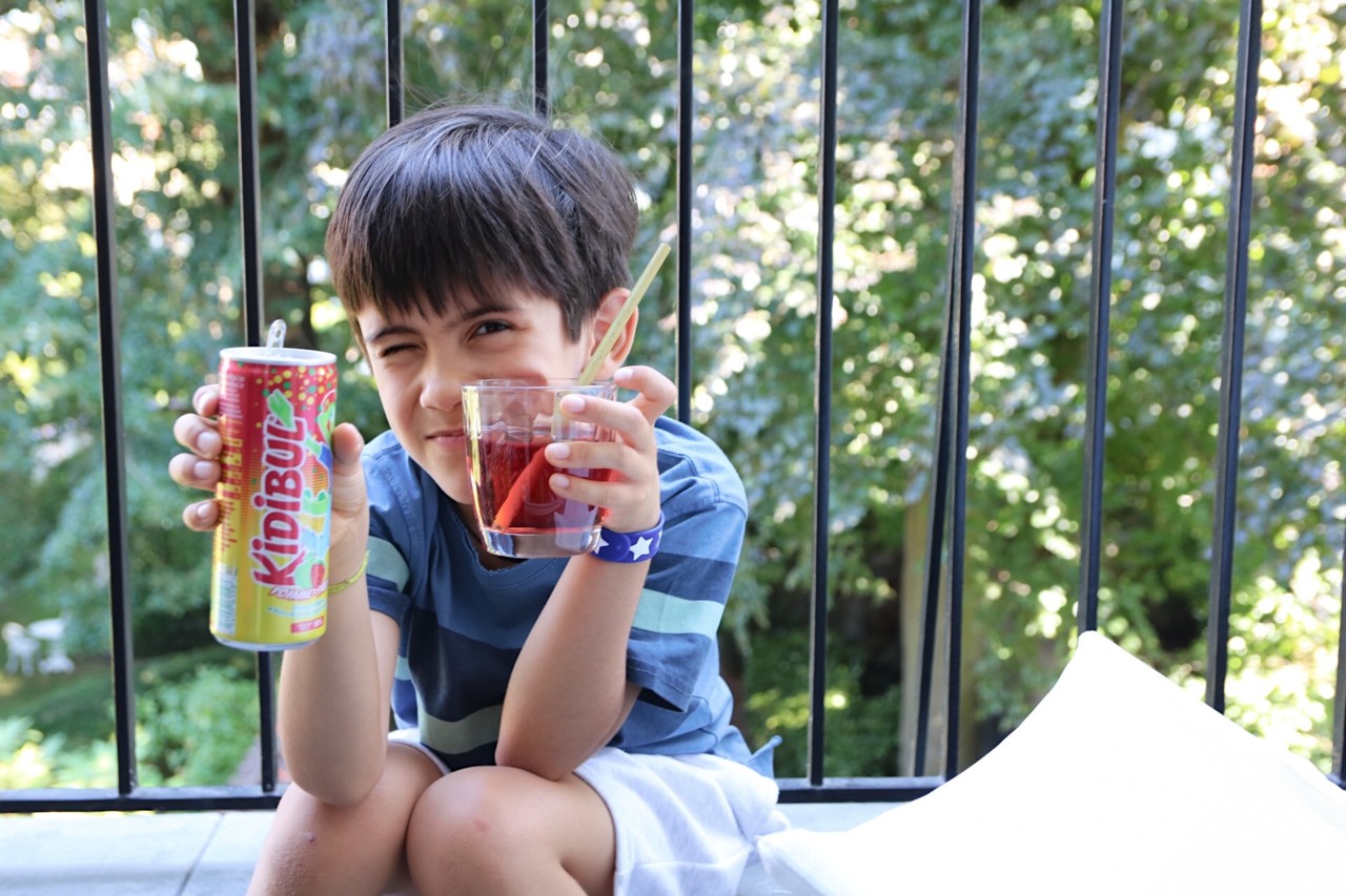kidibul la boisson des enfants avec des boulles
