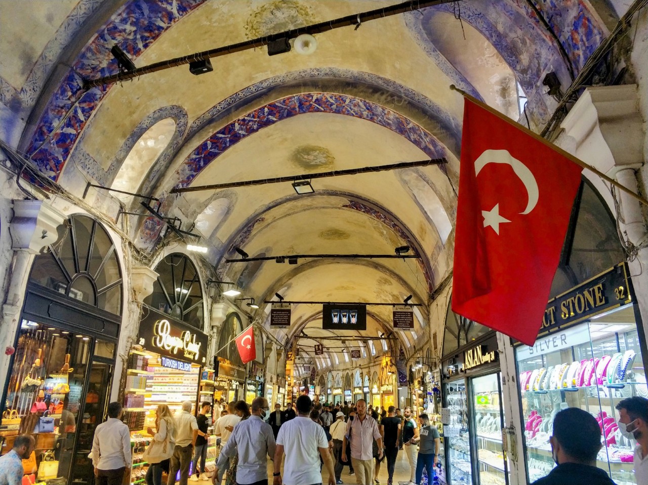 Interior do Grand Bazaar.jpg