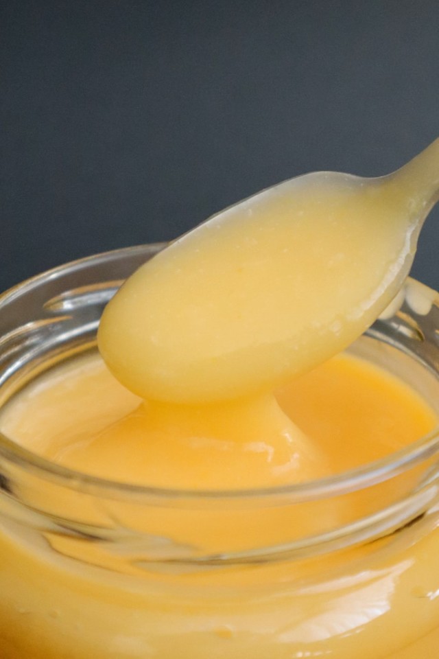 creme de limão (Lemon curd)