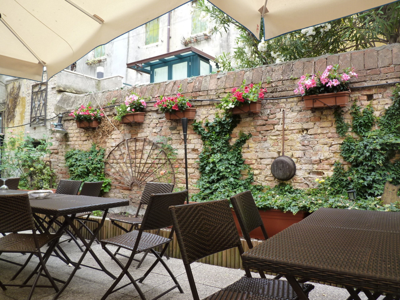 Veneza - Ai 40 Ladroni (1).JPG