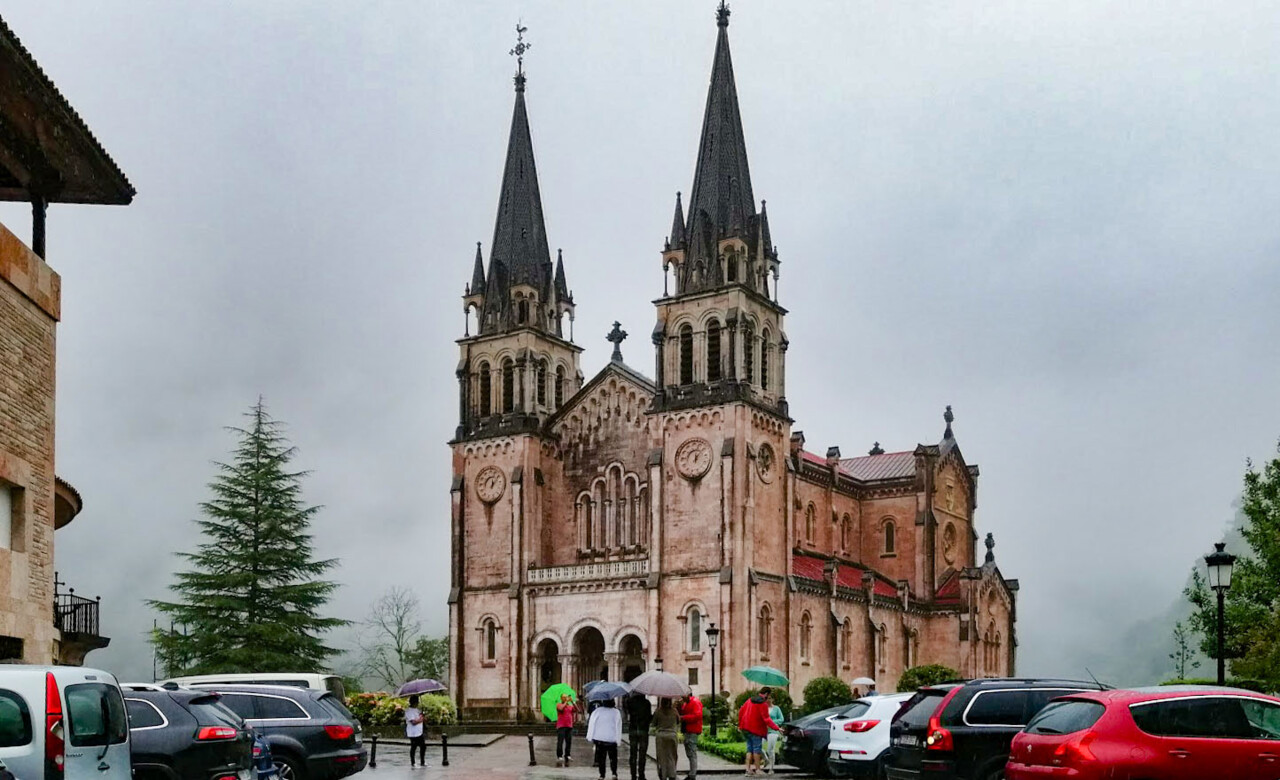 Covadonga espanha02.jpg