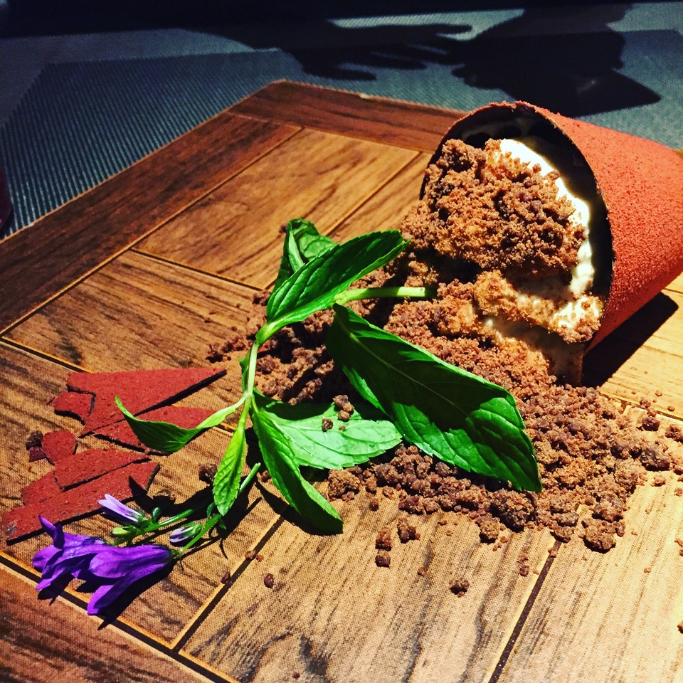 Sobremesa My mother's favourite flower Sobremesa My mother's favourite flower