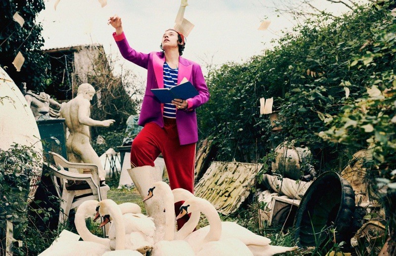 Harry-Styles-Gucci-Pre-Fall-2019-Tailoring-Campaig Harry-Styles-Gucci-Pre-Fall-2019-Tailoring-Campaig
