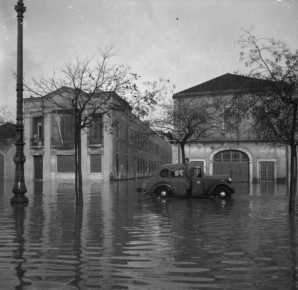 Inundações, Av. 24 de Julho, frente ao Boqueirã